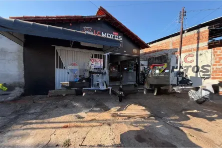 Ponto Comercial com 3 Quartos à venda, 180m² no Setor Carajá, Araguaína