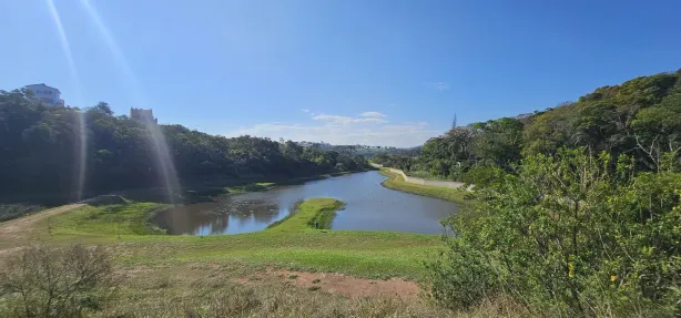 Lote/Terreno à venda, 332m² no Laranja Azeda, Atibaia