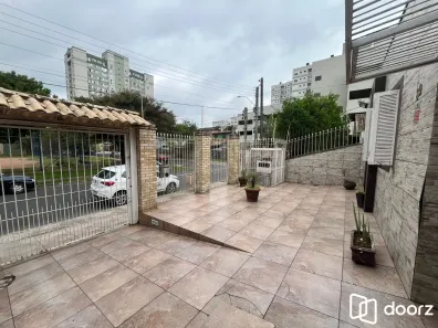 Casa com 3 Quartos à venda, 139m² no Cavalhada, Porto Alegre