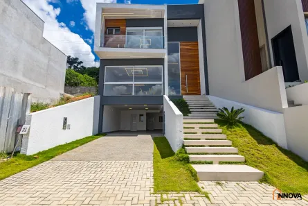 Casa de Condomínio com 3 Quartos à venda, 350m² no Santa Cândida, Curitiba
