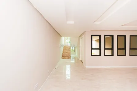 Sobrado com 3 Quartos à venda, 180m² no Abranches, Curitiba