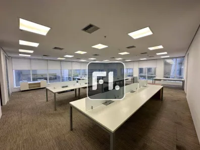 Sala Comercial para alugar, 226m² no Vila Olímpia, São Paulo