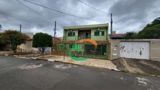 Sobrado com 3 Quartos à venda, 250m² no Parque Jambeiro, Campinas
