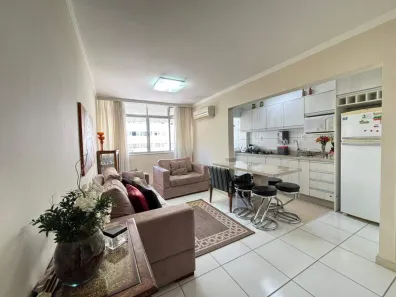 Apartamento com 3 Quartos para alugar, 61m² no Centro, Florianópolis