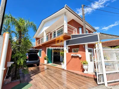 Sobrado com 5 Quartos à venda, 330m² no Bom Retiro, Matinhos