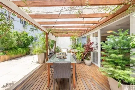 Apartamento com 3 Quartos à venda, 230m² no Três Figueiras, Porto Alegre