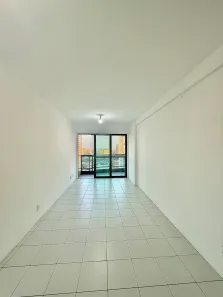 Apartamento com 2 Quartos para alugar, 65m² no Espinheiro, Recife