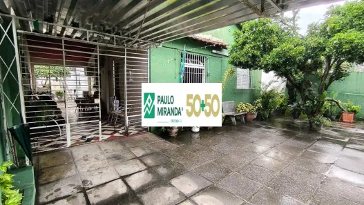 Casa com 4 Quartos à venda, 220m² no Hipódromo, Recife