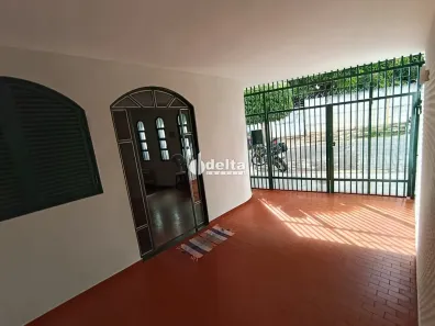 Casa com 3 Quartos à venda, 237m² no Lídice, Uberlândia
