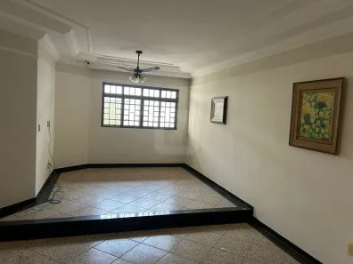 Casa com 4 Quartos à venda, 200m² no Vigilato Pereira, Uberlândia
