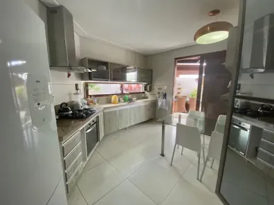 Casa de Condomínio com 3 Quartos para alugar, 300m² no Portal do Sol, João Pessoa