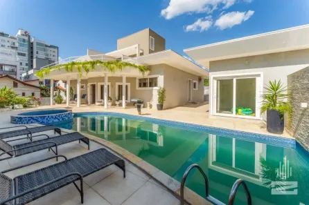 Casa com 4 Quartos à venda, 638m² no Fortaleza, Blumenau