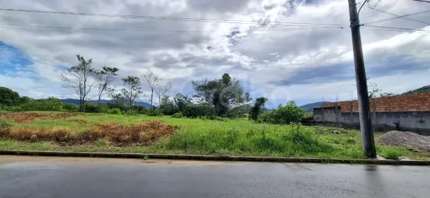 Lote/Terreno à venda, 316m² no Forquilhas, São José