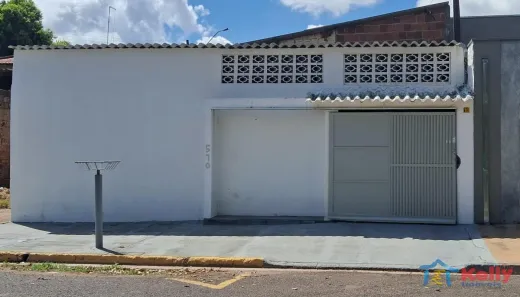 Casa com 3 Quartos à venda, 80m² no Conjunto Habitacional Jardim Humberto Salvador, Presidente Prudente
