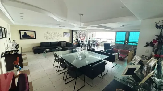 Apartamento com 4 Quartos para alugar, 247m² no São José, Recife