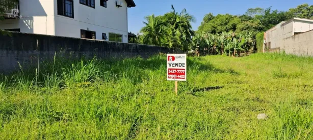 Lote/Terreno à venda, 631m² no Pinheirinho, Criciúma