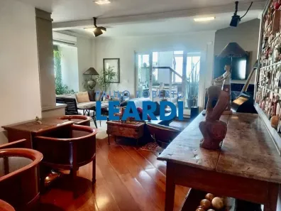 Apartamento com 3 Quartos para alugar, 210m² no Mirandópolis, São Paulo
