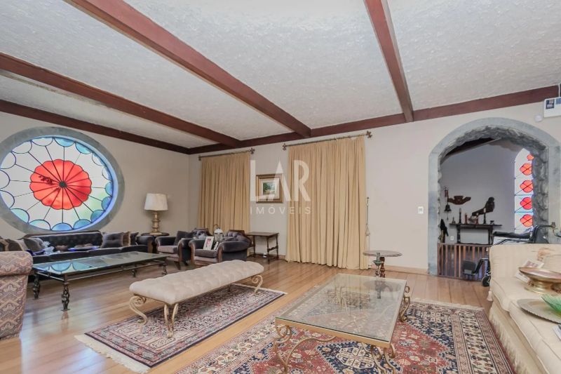 Casa com 5 quartos — Santa Lúcia, Belo Horizonte