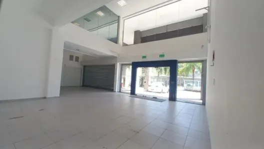 Ponto Comercial para alugar, 520m² no São João, Porto Alegre