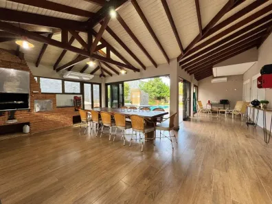 Casa de Condomínio com 5 Quartos à venda, 439m² no Jardim Itália, Cuiabá
