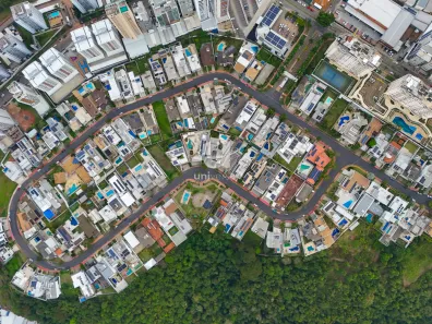 Casa de Condomínio com 4 Quartos à venda, 12m² no Estrela Sul, Juiz de Fora