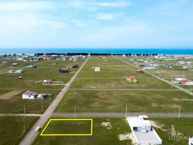 Lote/Terreno à venda, 300m² no Areias Claras, Balneário Gaivota
