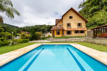Casa de Condomínio com 4 Quartos à venda, 299m² no Carlos Guinle, Teresópolis