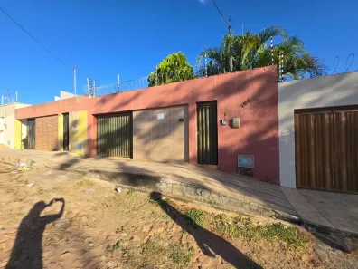 Casa com 3 Quartos à venda, 186m² no Cidade Universitária, Juazeiro do Norte