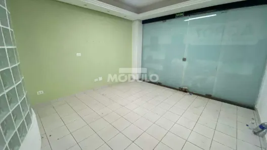 Sala Comercial para alugar, 32m² no Santa Mônica, Uberlândia