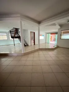 Sobrado com 3 Quartos para alugar, 430m² no Jardim das Nações, Taubaté