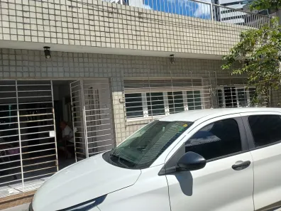 Sobrado com 4 Quartos à venda, 240m² no Casa Amarela, Recife