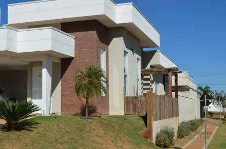 Casa de Condomínio com 3 Quartos à venda, 200m² no Parque Brasil 500, Paulínia