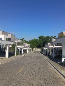 Sobrado com 3 Quartos para venda ou aluguel, 119m² no Vila Areao, Taubaté