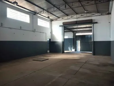 Galpão/Depósito/Armazém à venda, 214m² no Vila Santa Terezinha, Bauru