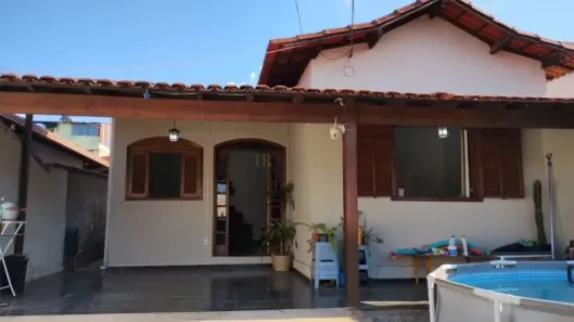 Casa com 2 Quartos à venda, 110m² no Novo Progresso, Contagem