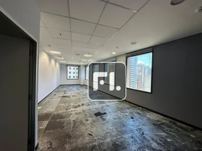 Sala Comercial para alugar, 340m² no Dezoito do Forte Empresarial/Alphaville., Barueri