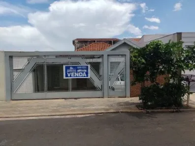 Casa com 3 Quartos à venda, 170m² no Alto Cafezal, Marília