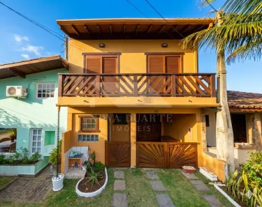 Sobrado com 3 Quartos à venda, 132m² no Delfim Verde, Caraguatatuba