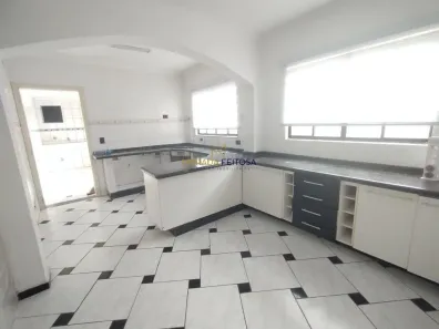 Sobrado com 4 Quartos para alugar, 170m² no Vila Matilde, São Paulo