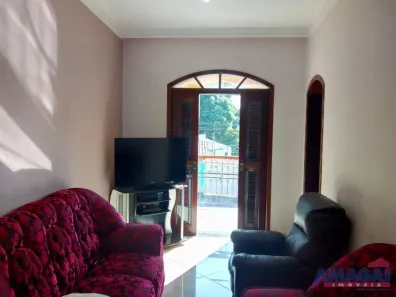 Sobrado com 3 Quartos à venda, 157m² no São João, Jacareí