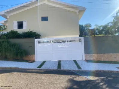 Casa com 3 Quartos à venda, 397m² no Jardim Tropical, Marília