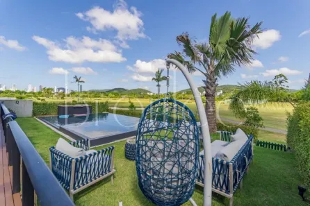 Casa de Condomínio com 4 Quartos à venda, 600m² no Centro, Camboriú