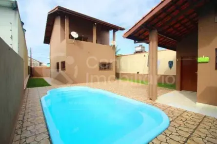 Casa com 4 Quartos à venda, 200m² no Belmira Novaes, Peruíbe