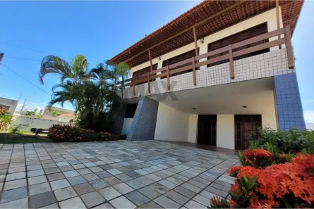 Casa com 7 Quartos para alugar, 400m² no Lagoa Nova, Natal