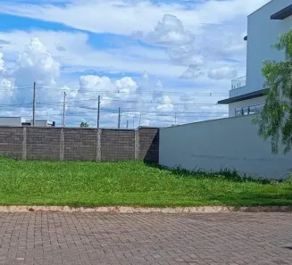 Lote/Terreno à venda, 438m² no Laranjeiras, Uberlândia