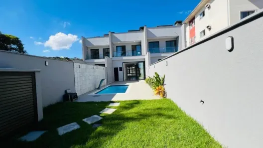 Sobrado com 3 Quartos à venda, 175m² no Santo Antônio, Joinville