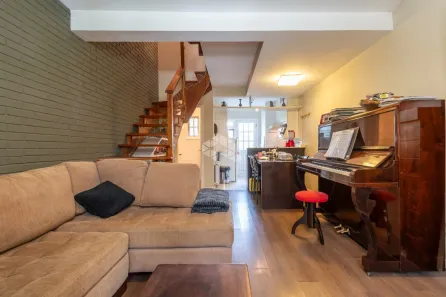 Casa de Condomínio com 2 Quartos à venda, 76m² no Planalto, Gramado