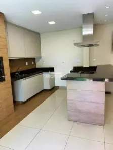 Casa com 4 Quartos para alugar, 350m² no Santa Mônica, Uberlândia