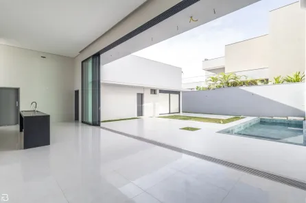Casa de Condomínio com 4 Quartos à venda, 317m² no Jardim Sul, Uberlândia