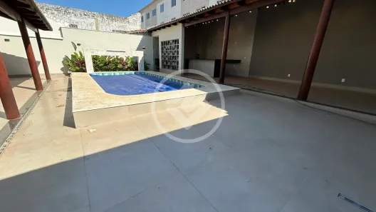Sobrado com 4 Quartos à venda, 290m² no Setor Garavelo, Goiânia